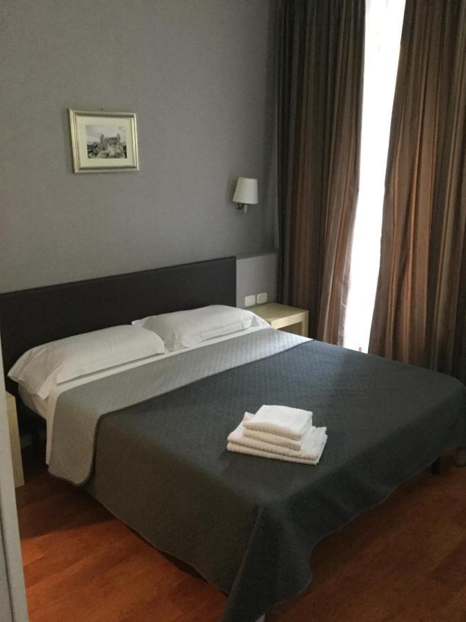 Elle Cavour Guest House Róma Kültér fotó
